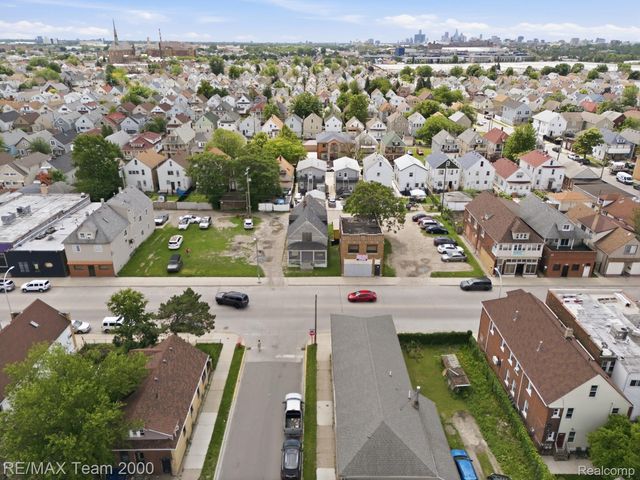 2226 Caniff Street, Hamtramck, MI 48212