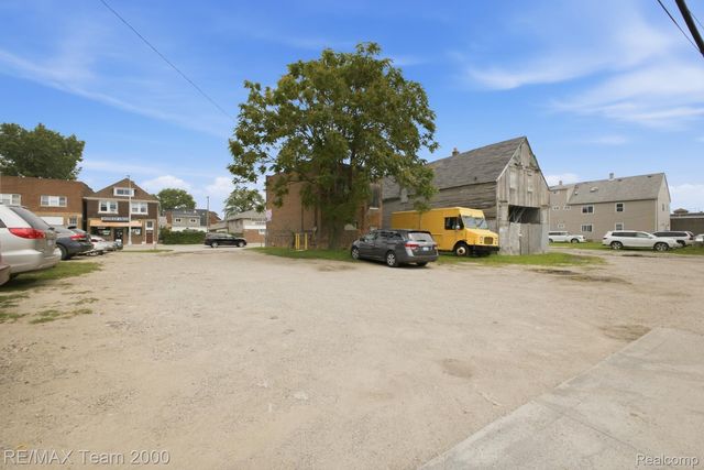 2226 Caniff Street, Hamtramck, MI 48212