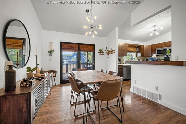 120 Sterling Drive, Hurricane, WV 25526