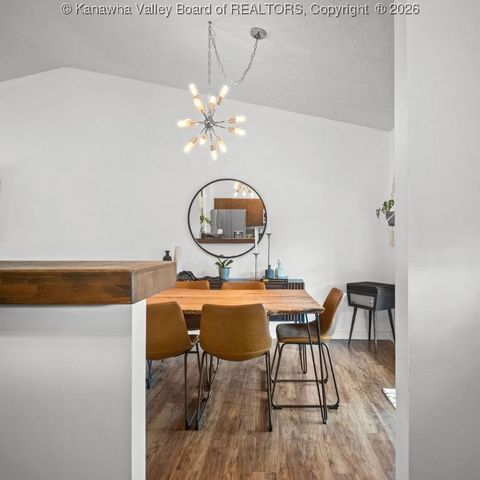 120 Sterling Drive, Hurricane, WV 25526