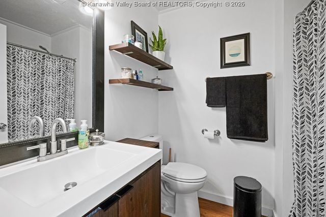 120 Sterling Drive, Hurricane, WV 25526