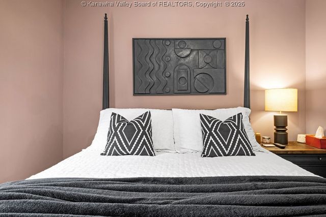 120 Sterling Drive, Hurricane, WV 25526