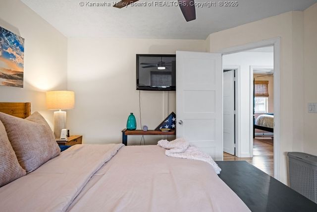 120 Sterling Drive, Hurricane, WV 25526