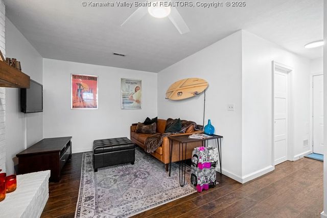 120 Sterling Drive, Hurricane, WV 25526