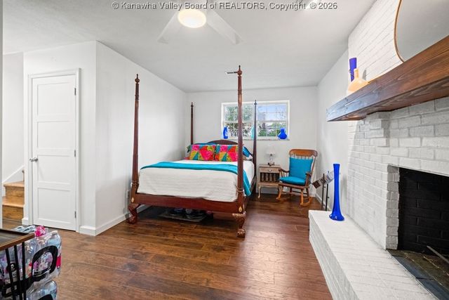 120 Sterling Drive, Hurricane, WV 25526