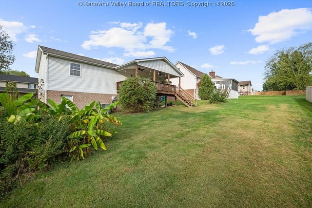 120 Sterling Drive, Hurricane, WV 25526