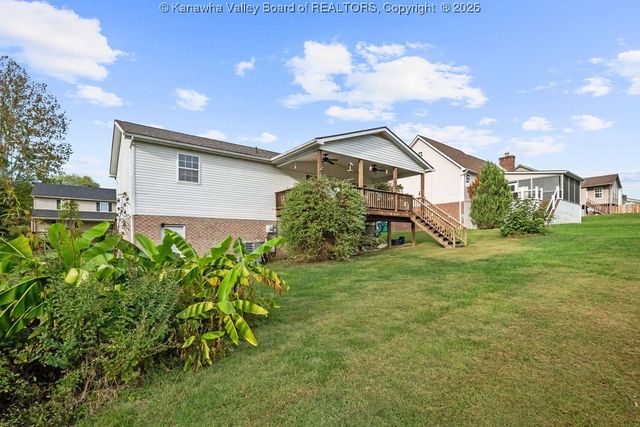 120 Sterling Drive, Hurricane, WV 25526