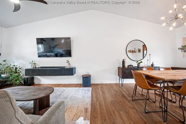 120 Sterling Drive, Hurricane, WV 25526