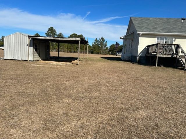 656 Bridle Path Lane, Box Springs, GA 31801