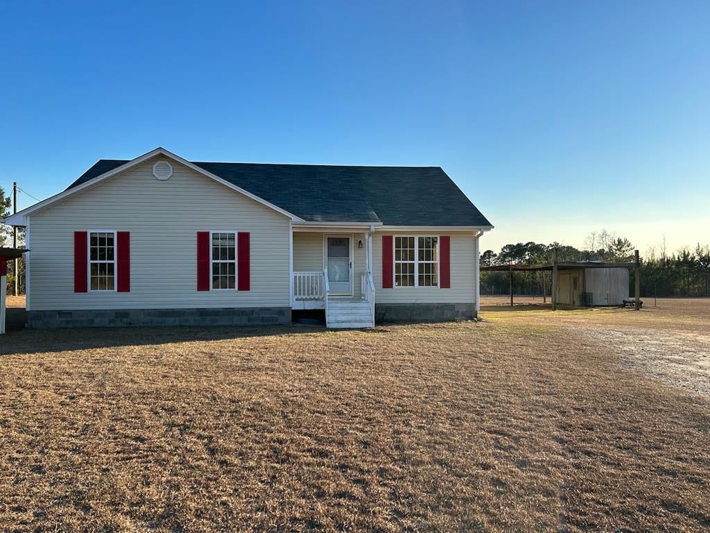 656 Bridle Path Lane, Box Springs, GA 31801