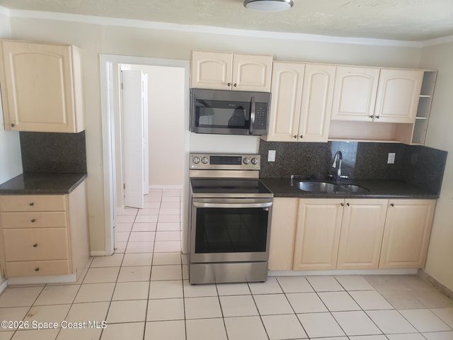 2114 NE Henry Street NE B, Palm Bay, FL 32905
