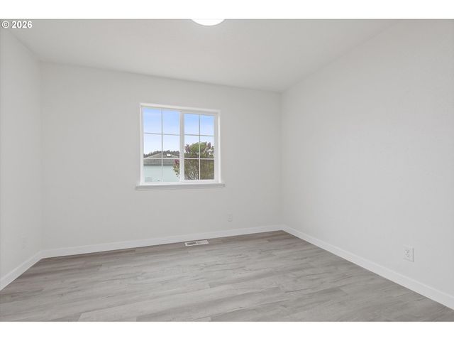 2445 Ne 47TH St, Lincoln City, OR 97367