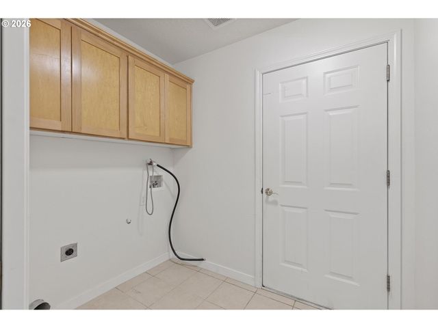 2445 Ne 47TH St, Lincoln City, OR 97367