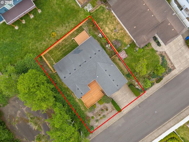 2445 Ne 47TH St, Lincoln City, OR 97367