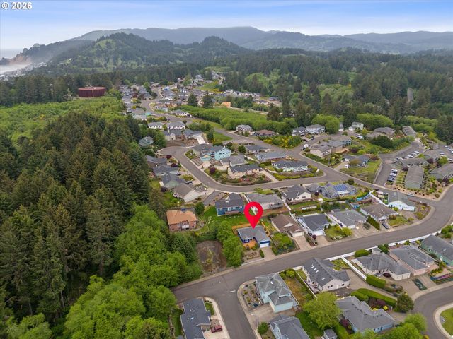 2445 Ne 47TH St, Lincoln City, OR 97367