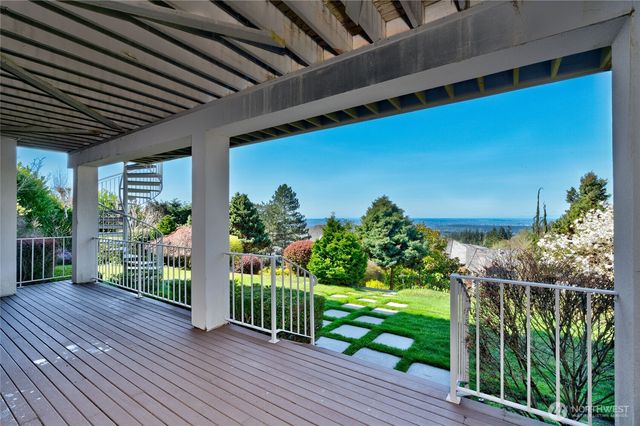 5511 154th Avenue SE, Bellevue, WA 98006