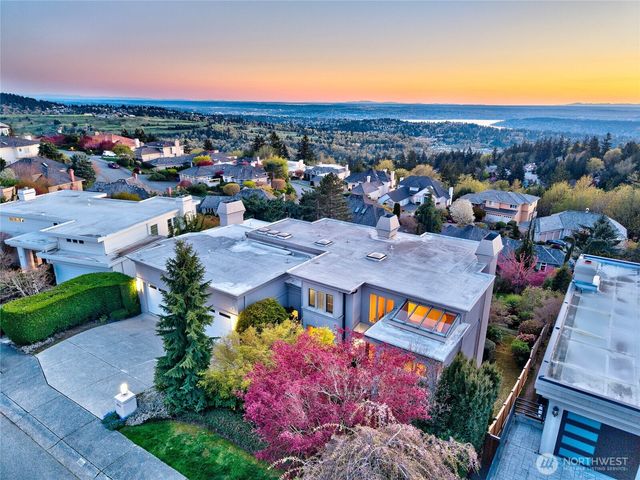 5511 154th Avenue SE, Bellevue, WA 98006
