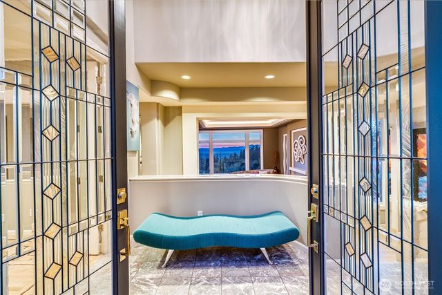 5511 154th Avenue SE, Bellevue, WA 98006