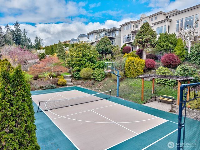 5511 154th Avenue SE, Bellevue, WA 98006
