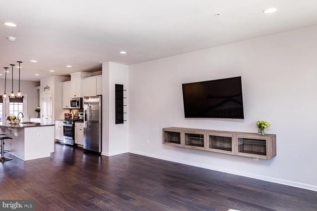 2606 FIAT DR, Hanover, MD 21076