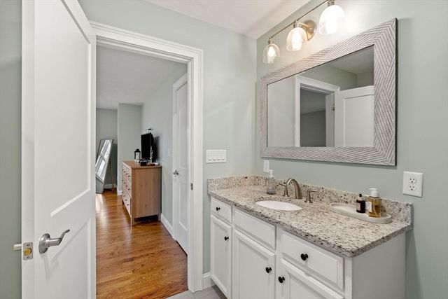 480 Boxford St, North Andover, MA 01845