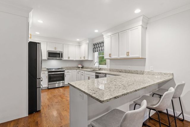 480 Boxford St, North Andover, MA 01845