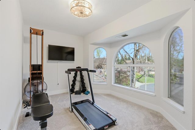 1986 Somerdale Cir, Roseville, CA 95661