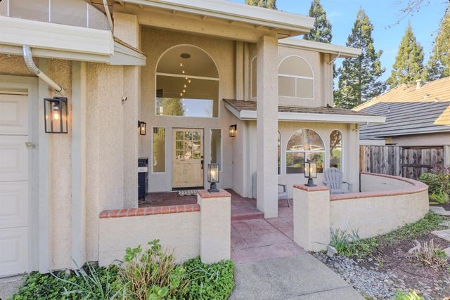 1986 Somerdale Cir, Roseville, CA 95661