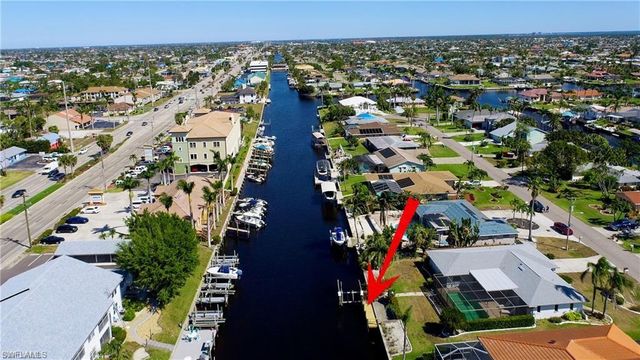 3708 SE 16th PL, Cape Coral, FL 33904