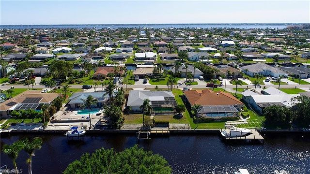 3708 SE 16th PL, Cape Coral, FL 33904