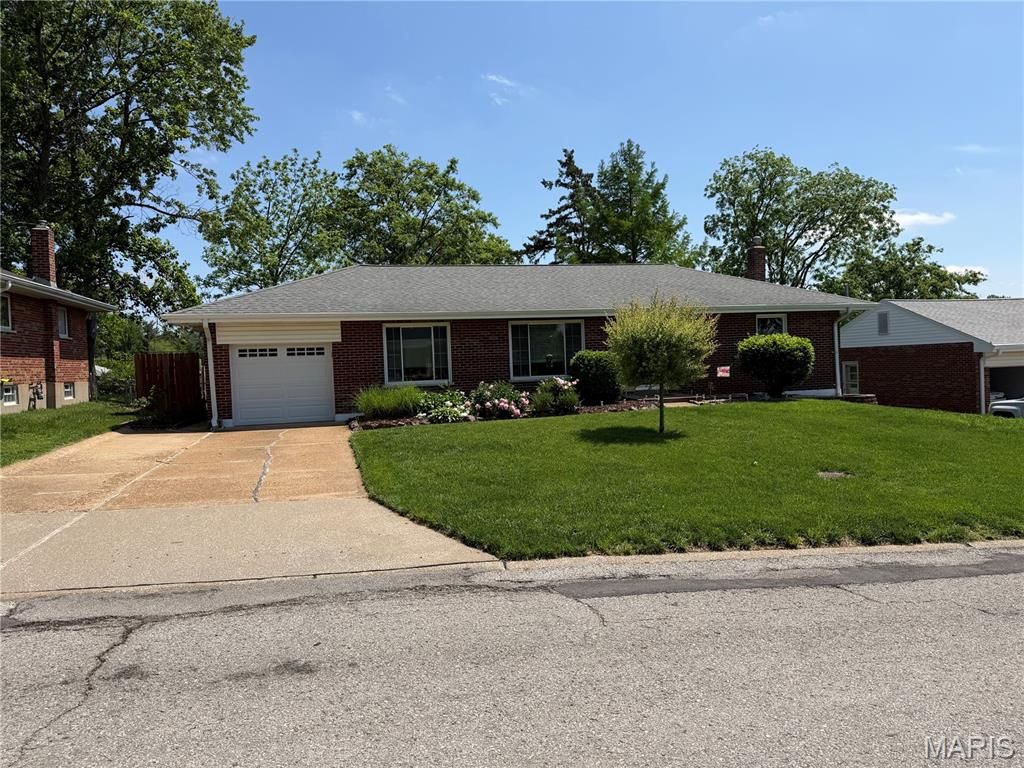 10100 Jeffleigh Lane, St Louis, MO 63123