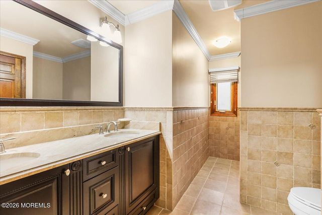 92 Fox Chase Court, Freehold, NJ 07728