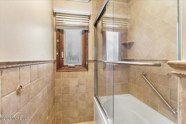 92 Fox Chase Court, Freehold, NJ 07728