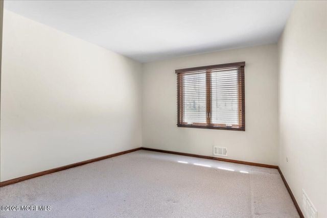 92 Fox Chase Court, Freehold, NJ 07728