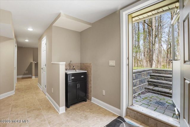 92 Fox Chase Court, Freehold, NJ 07728