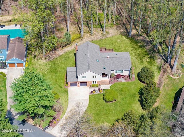 92 Fox Chase Court, Freehold, NJ 07728