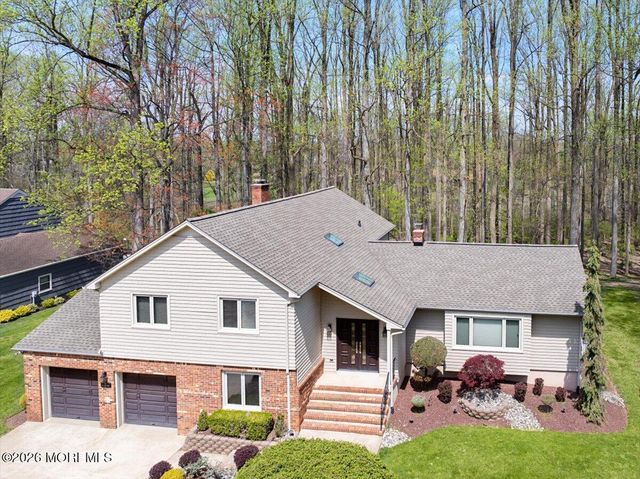 92 Fox Chase Court, Freehold, NJ 07728