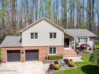 92 Fox Chase Court, Freehold, NJ 07728