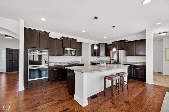 15565 Viking Crusader Court, Westfield, IN 46074