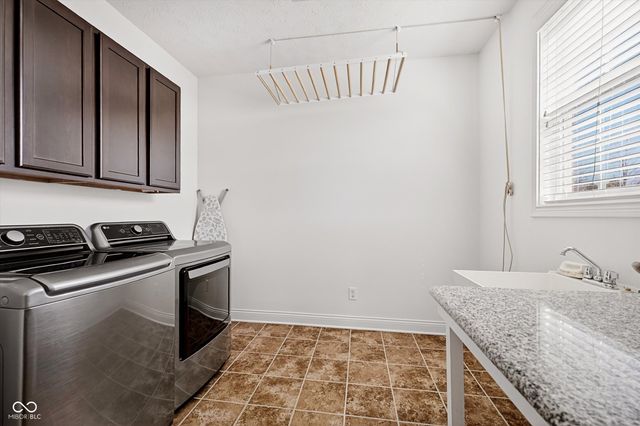 15565 Viking Crusader Court, Westfield, IN 46074