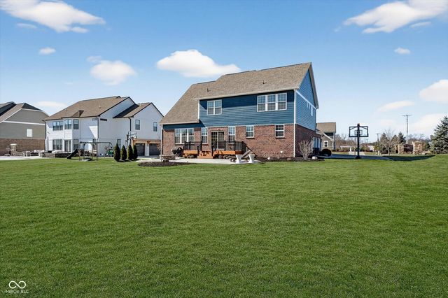 15565 Viking Crusader Court, Westfield, IN 46074