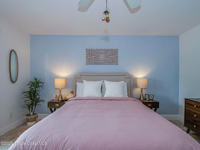 75 Royal Oak Court 204, Vero Beach, FL 32962