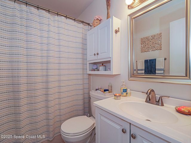 75 Royal Oak Court 204, Vero Beach, FL 32962