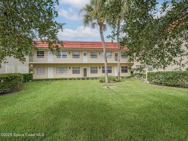 75 Royal Oak Court 204, Vero Beach, FL 32962