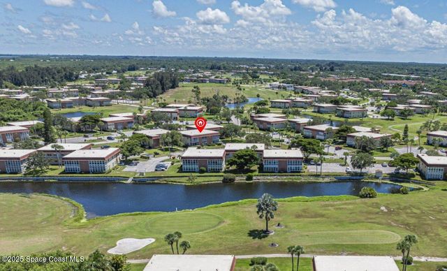 75 Royal Oak Court 204, Vero Beach, FL 32962