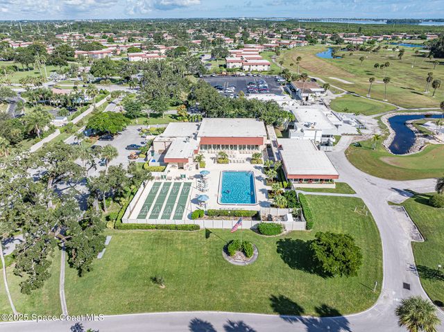 75 Royal Oak Court 204, Vero Beach, FL 32962