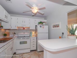 75 Royal Oak Court 204, Vero Beach, FL 32962