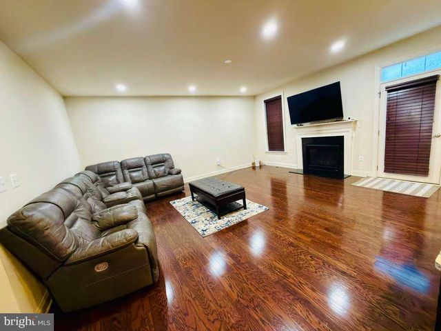 43088 OLD RYAN RD, Ashburn, VA 20148