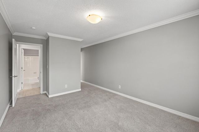 821 Douglas Avenue 204, Minneapolis, MN 55403