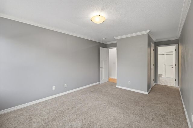 821 Douglas Avenue 204, Minneapolis, MN 55403